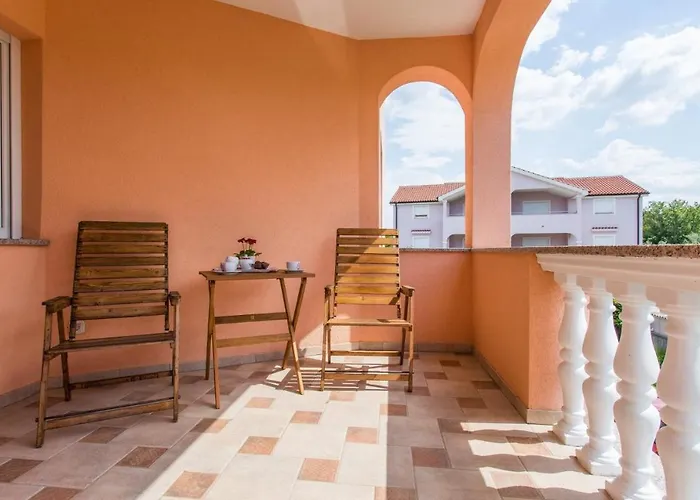 With Parking Space Silo, Krk - 19256 Lägenhet *